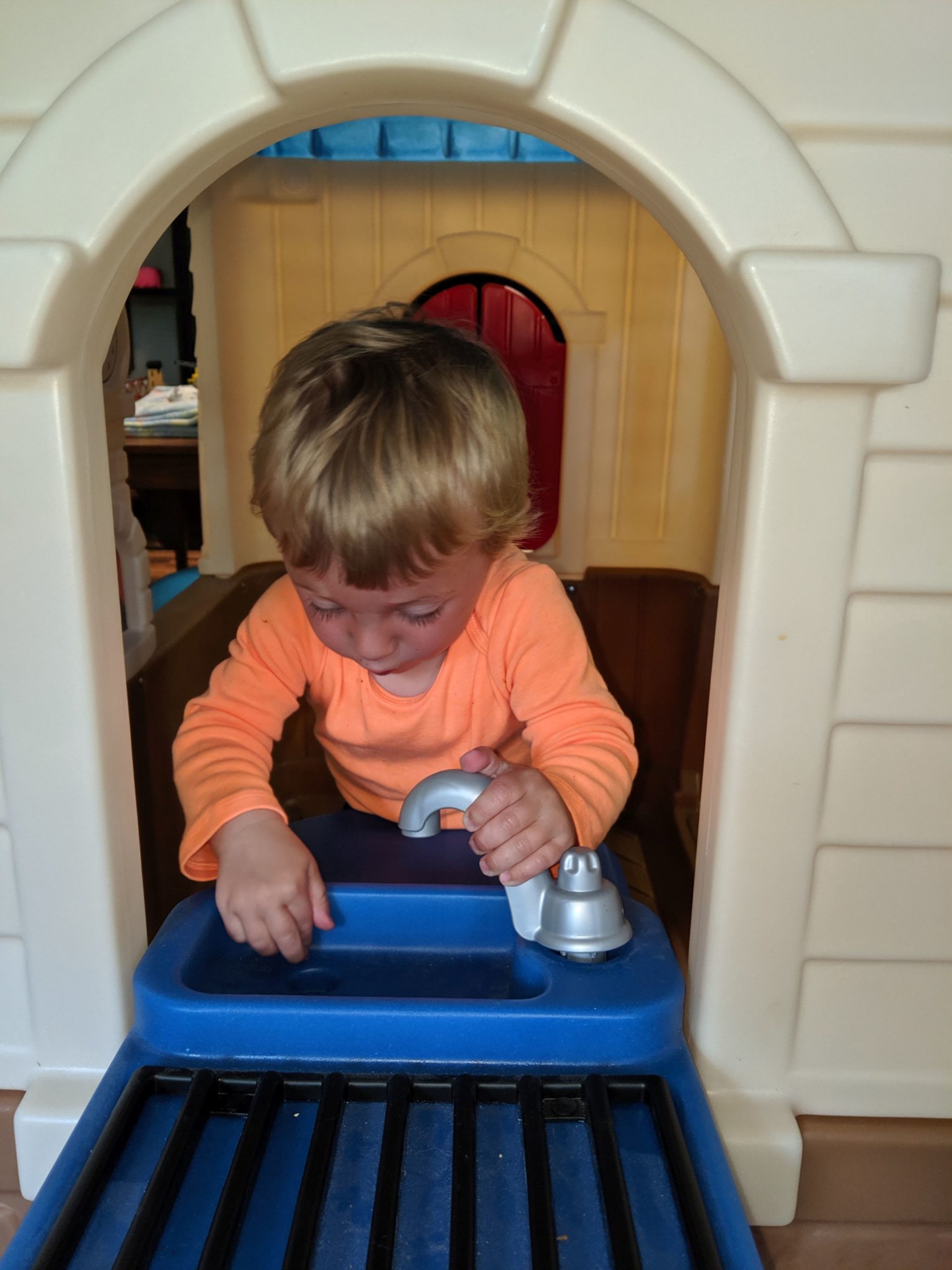 Product Review Step 2 Neat and Tidy Cottage Playhouse lyonessandcub