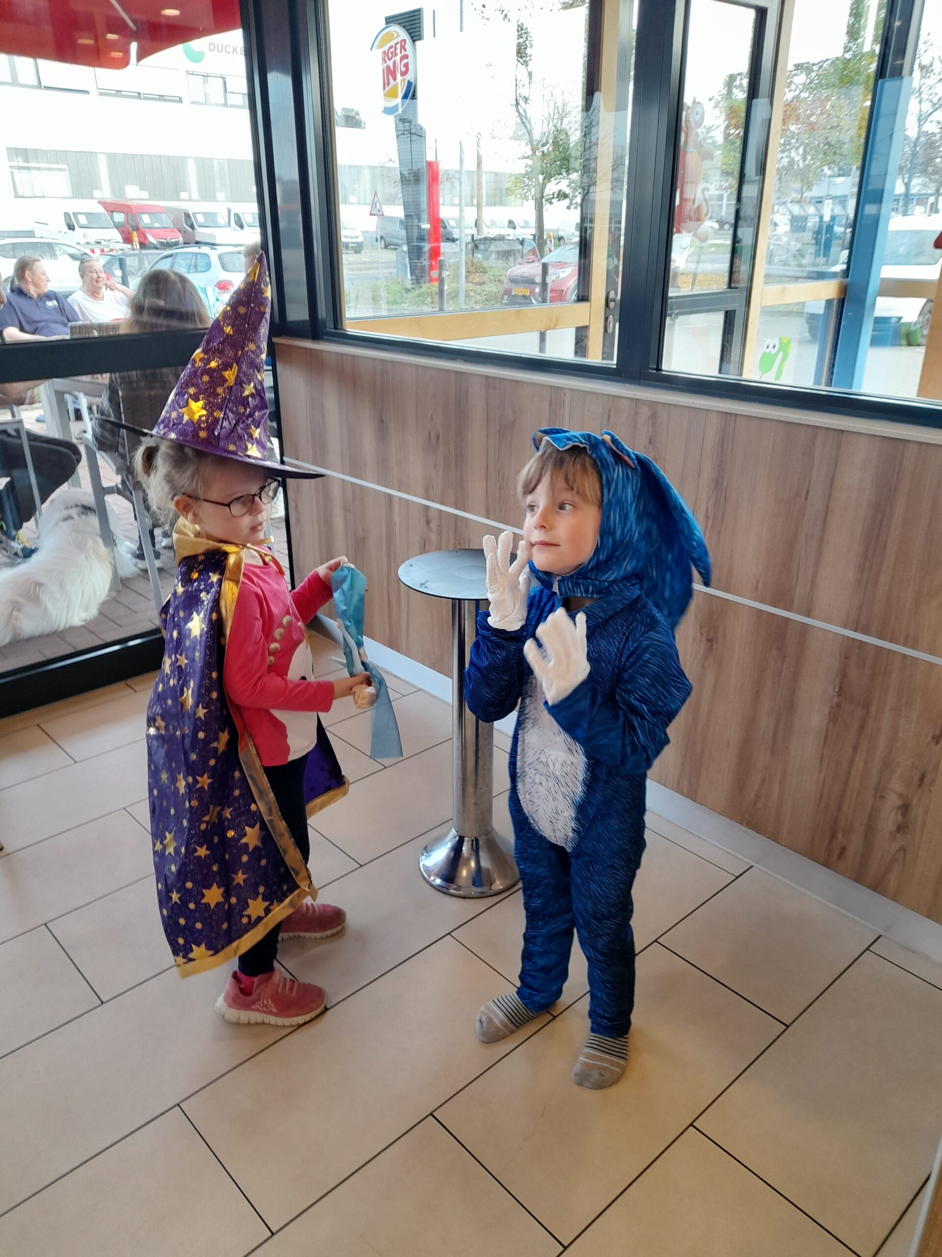 It's not perfect, but my 4 year old loves his Halloween costume and tbh  it's been fun having something to do! DIY Sonic the hedgehog costume is  finally complete! Happy, almost Halloween